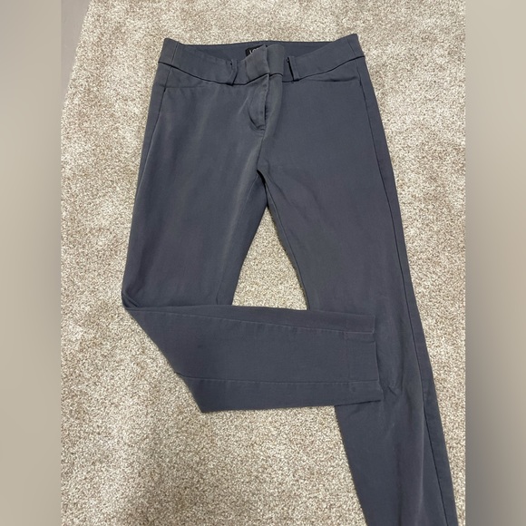 Selling Abercrombie jeans light wash size 26 and the white size 26, - Picture 4 of 4